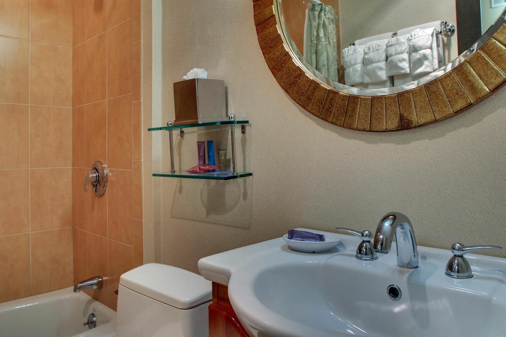 Historic Concord Suites Buitenkant foto